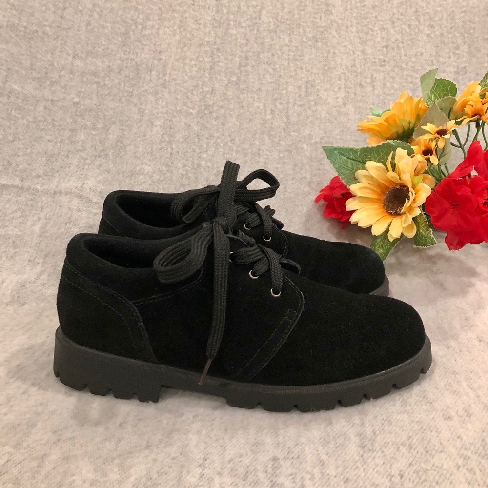 NWT - Land’s End Black Suede Chukka Boot Oxfords